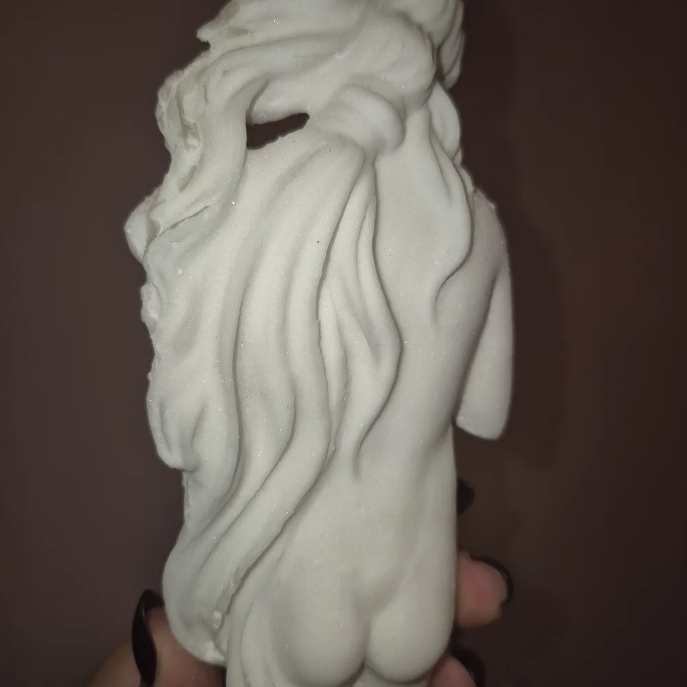 Elegant White Venus Statue - Picture 6 of 10